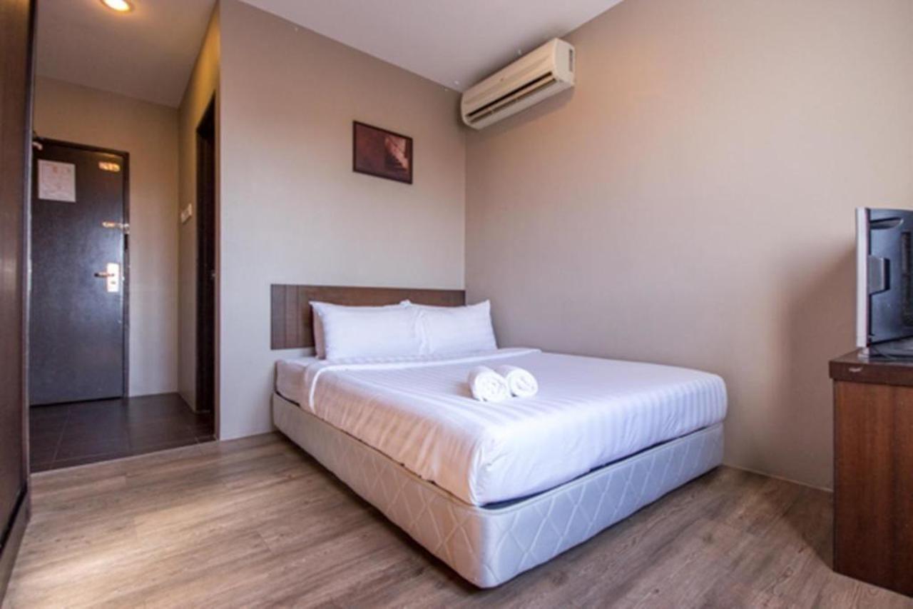 Chariton Hotel באטרוורת' מראה חיצוני תמונה
